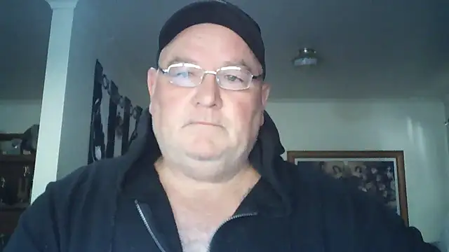 Snapshot of HOTANAL chatting on 11/14/25, 10:29 HOTANAL online show from 11/14/25, 10:29