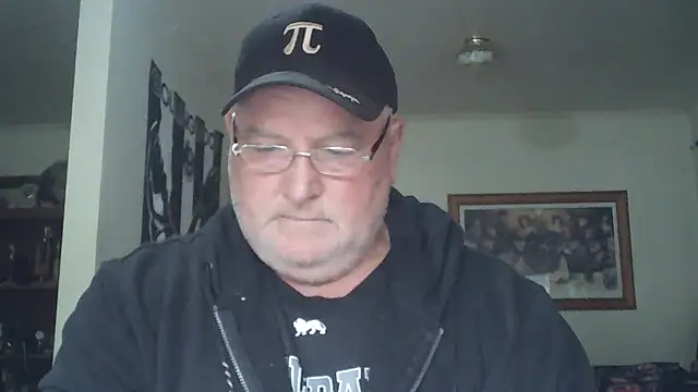 Snapshot of HOTANAL chatting on 11/23/25, 05:51 HOTANAL online show from 11/23/25, 05:51