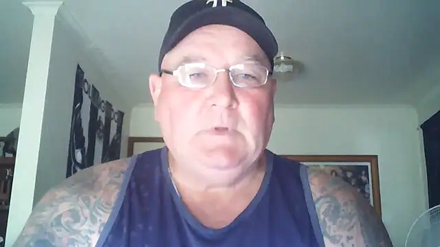 Snapshot of HOTANAL chatting on 11/24/25, 03:50 HOTANAL online show from 11/24/25, 03:50