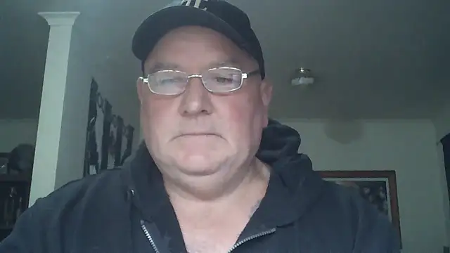 Snapshot of HOTANAL chatting on 11/25/25, 10:21 HOTANAL online show from 11/25/25, 10:21