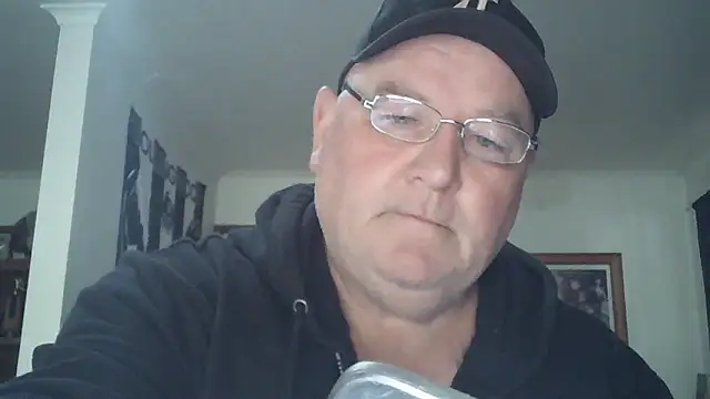 Snapshot of HOTANAL chatting on 11/27/25, 10:45 HOTANAL online show from 11/27/25, 10:45