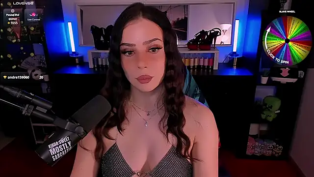 SofiRusselle online show from 11/13/25, 05:23