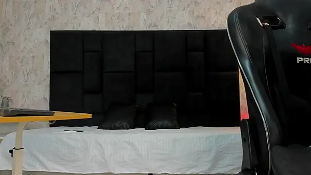 Snapshot of Joeysexx2 chatting on 03/04/25, 07:19 Joeysexx2 online show from 03/04/25, 07:19