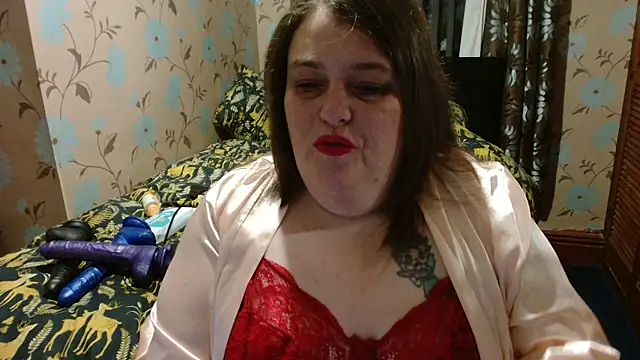 Snapshot of HouseWifeWhore_Milf chatting on 01/17/26, 11:08 HouseWifeWhore Milf online show from 01/17/26, 11:08