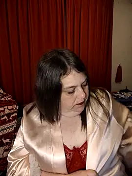 Snapshot of HouseWifeWhore_Milf chatting on 05/01/26, 11:09 HouseWifeWhore Milf online show from 05/01/26, 11:09