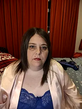 Snapshot of HouseWifeWhore_Milf chatting on 05/13/26, 09:55 HouseWifeWhore Milf online show from 05/13/26, 09:55