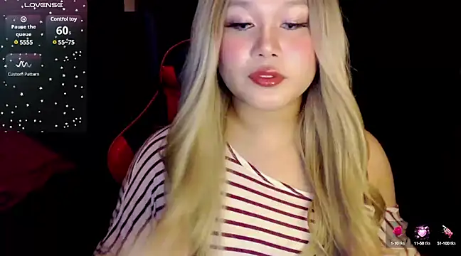 Snapshot of stacey_wills44 chatting on 03/03/25, 12:15 stacey wills44 online show from 03/03/25, 12:15