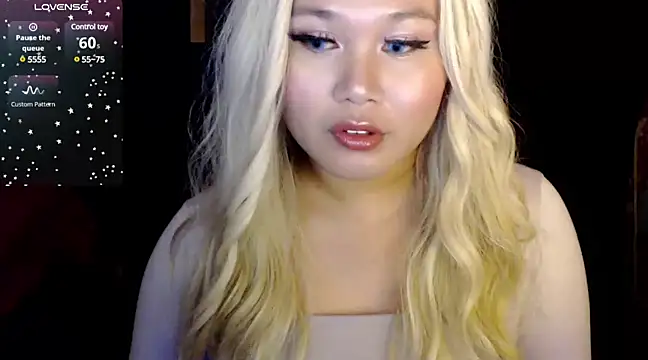 Snapshot of stacey_wills44 chatting on 03/21/25, 09:45 stacey wills44 online show from 03/21/25, 09:45