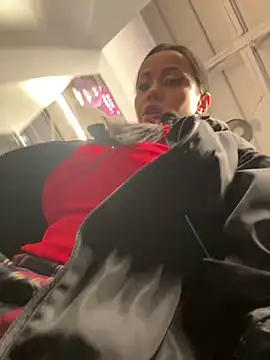 CrazzyChicks online show from 10/26/25, 08:31