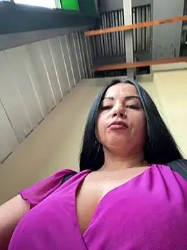 CrazzyChicks online show from 05/28/26, 05:27