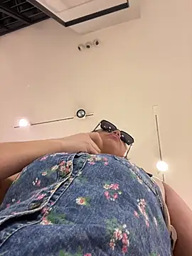 CrazzyChicks online show from 05/31/26, 06:21