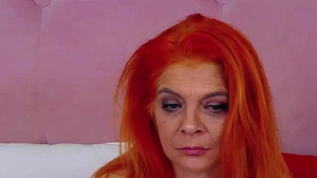 GiselleFox online show from 02/02/25, 09:08