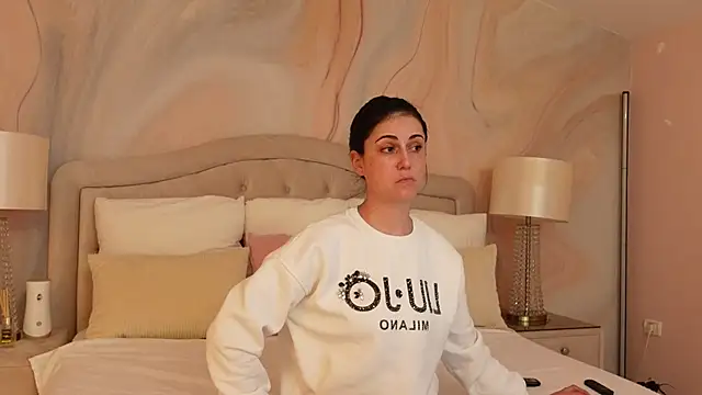 OliviaSirena online show from 02/22/25, 07:58