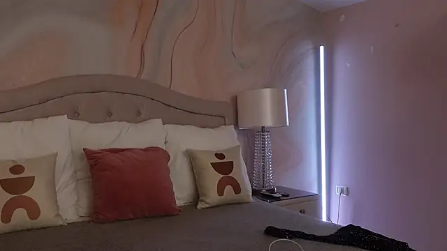 OliviaSirena online show from 10/09/25, 07:34