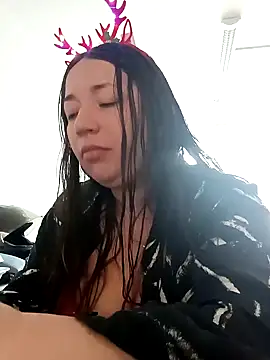 isabella rossse online show from 12/05/24, 05:39
