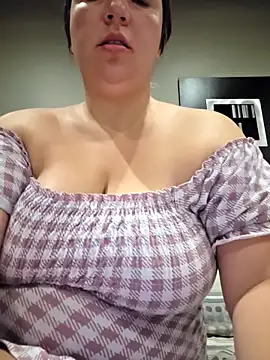 Snapshot of isabella_rossse chatting on 09/21/25, 01:02 isabella rossse online show from 09/21/25, 01:02