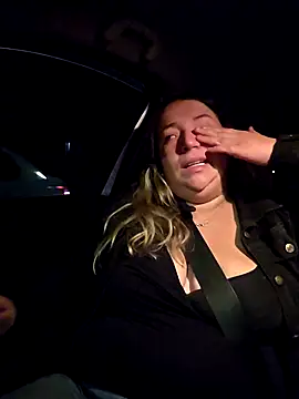 Snapshot of isabella_rossse chatting on 10/29/25, 12:35 isabella rossse online show from 10/29/25, 12:35