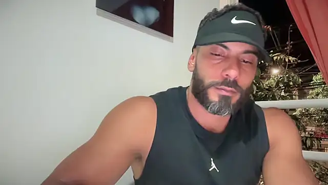 Snapshot of romeolovedark chatting on 09/12/25, 04:12 romeolovedark online show from 09/12/25, 04:12