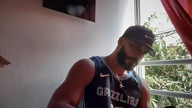 Snapshot of romeolovedark chatting on 09/23/25, 08:01 romeolovedark online show from 09/23/25, 08:01