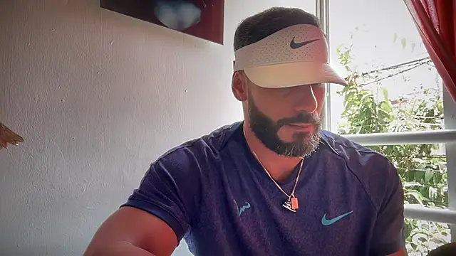 Snapshot of romeolovedark chatting on 09/25/25, 04:43 romeolovedark online show from 09/25/25, 04:43