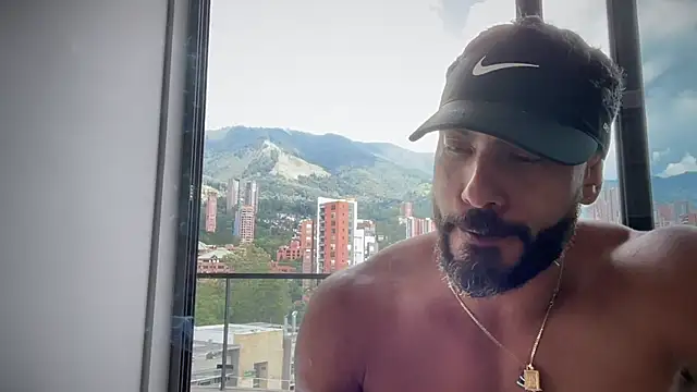 Snapshot of romeolovedark chatting on 10/04/25, 05:55 romeolovedark online show from 10/04/25, 05:55