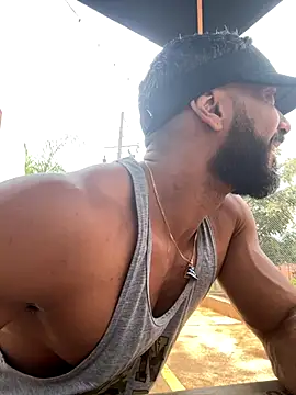 Snapshot of romeolovedark chatting on 10/06/25, 05:43 romeolovedark online show from 10/06/25, 05:43