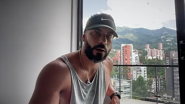 Snapshot of romeolovedark chatting on 10/07/25, 06:16 romeolovedark online show from 10/07/25, 06:16