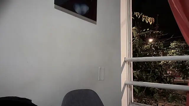 Snapshot of romeolovedark chatting on 10/22/25, 07:52 romeolovedark online show from 10/22/25, 07:52