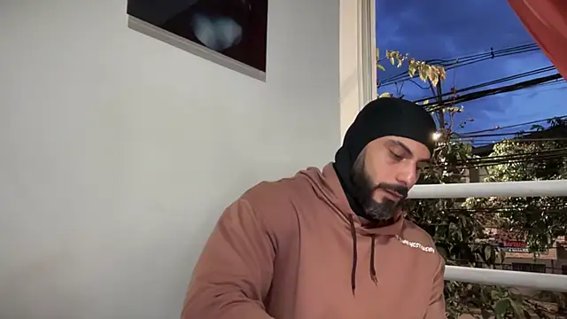 Snapshot of romeolovedark chatting on 10/26/25, 10:58 romeolovedark online show from 10/26/25, 10:58