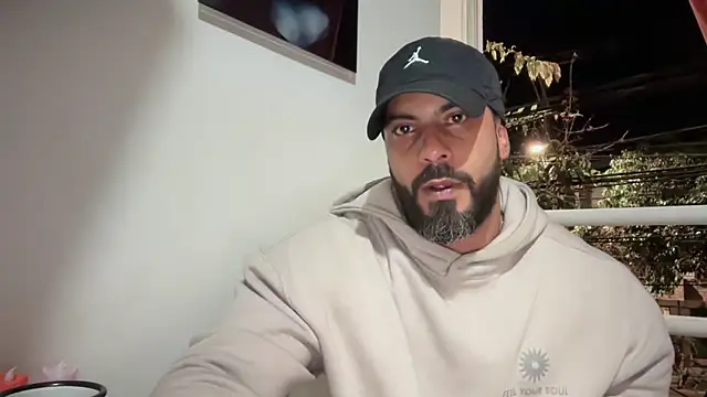 Snapshot of romeolovedark chatting on 11/07/25, 04:45 romeolovedark online show from 11/07/25, 04:45