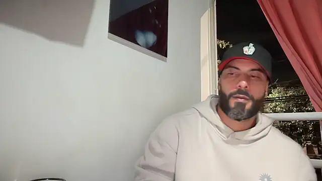 Snapshot of romeolovedark chatting on 11/25/25, 04:56 romeolovedark online show from 11/25/25, 04:56