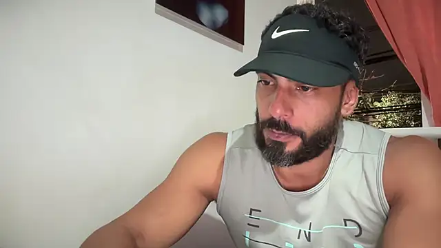 Snapshot of romeolovedark chatting on 11/28/25, 11:40 romeolovedark online show from 11/28/25, 11:40