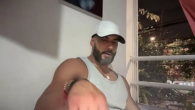 Snapshot of romeolovedark chatting on 12/02/25, 11:34 romeolovedark online show from 12/02/25, 11:34