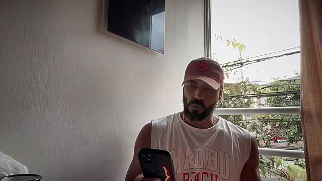 Snapshot of romeolovedark chatting on 12/14/25, 08:13 romeolovedark online show from 12/14/25, 08:13