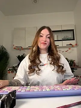 IvyHoney online show from 10/16/25, 08:04