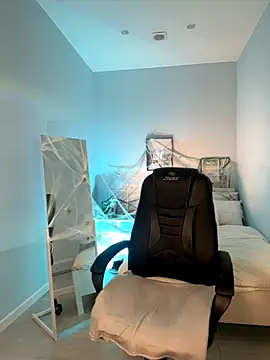 IvyHoney online show from 10/23/25, 11:31