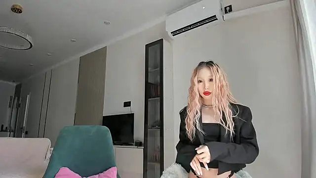 Pupasui02 online show from 06/05/26, 06:52