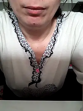 Moi Lina online show from 09/22/25, 01:35