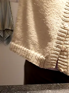 Moi Lina online show from 11/08/25, 12:16