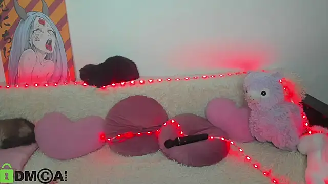Snapshot of NataliEvans chatting on 12/15/24, 12:07 NataliEvans online show from 12/15/24, 12:07