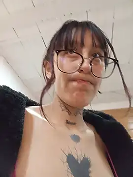 Snapshot of Mariana_Joness chatting on 06/19/26, 07:28 Mariana Joness online show from 06/19/26, 07:28