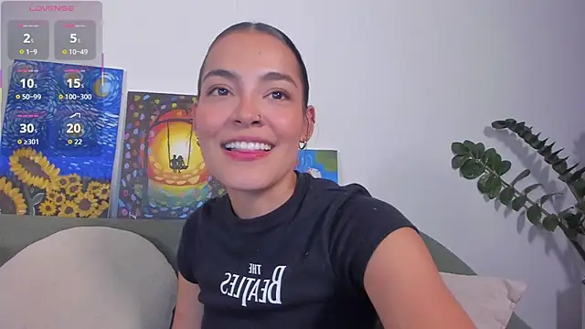 Snapshot of TIFFANYRUSSO chatting on 06/02/26, 05:42 TIFFANYRUSSO online show from 06/02/26, 05:42