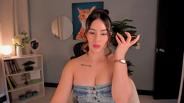 Snapshot of LiaPearce chatting on 12/19/25, 02:24 LiaPearce online show from 12/19/25, 02:24