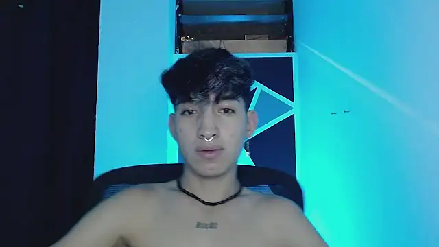 Snapshot of littlextreme chatting on 03/11/25, 04:21 littlextreme online show from 03/11/25, 04:21