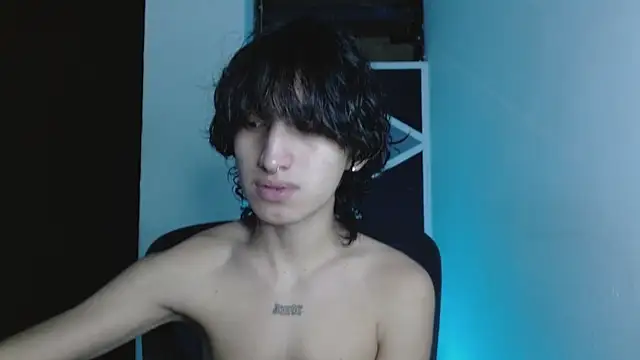 Snapshot of littlextreme chatting on 06/09/26, 03:29 littlextreme online show from 06/09/26, 03:29