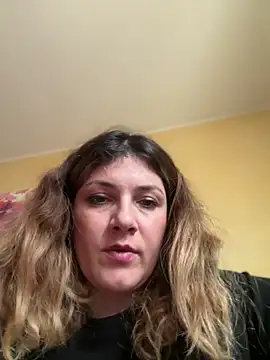 Snapshot of DaisyVibesss chatting on 01/10/25, 12:15 DaisyVibesss online show from 01/10/25, 12:15