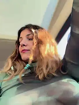 Snapshot of DaisyVibesss chatting on 03/06/25, 08:52 DaisyVibesss online show from 03/06/25, 08:52