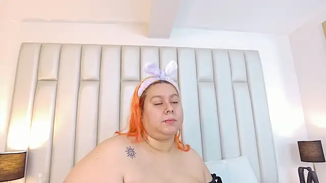 Snapshot of aandreaperez chatting on 11/25/25, 11:43 aandreaperez online show from 11/25/25, 11:43