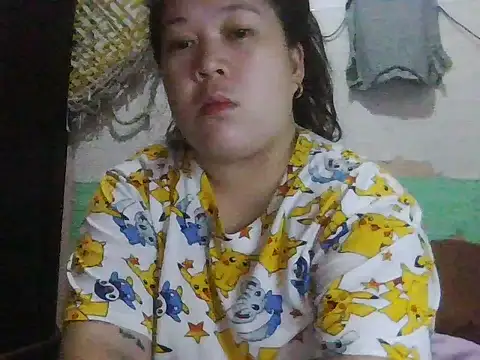 Snapshot of hotsexylyn chatting on 10/24/25, 07:16 hotsexylyn online show from 10/24/25, 07:16