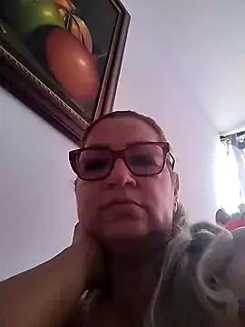 gisela27 online show from 12/15/24, 05:42